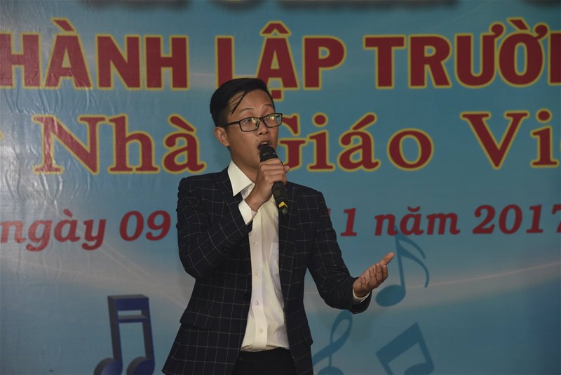 “Thầy giáo mưa LHU” giành quán quân “Hoan ca 20”