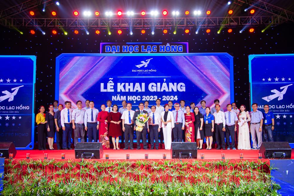 Trường đại học Lạc Hồng khai giảng năm học mới 2023-2024